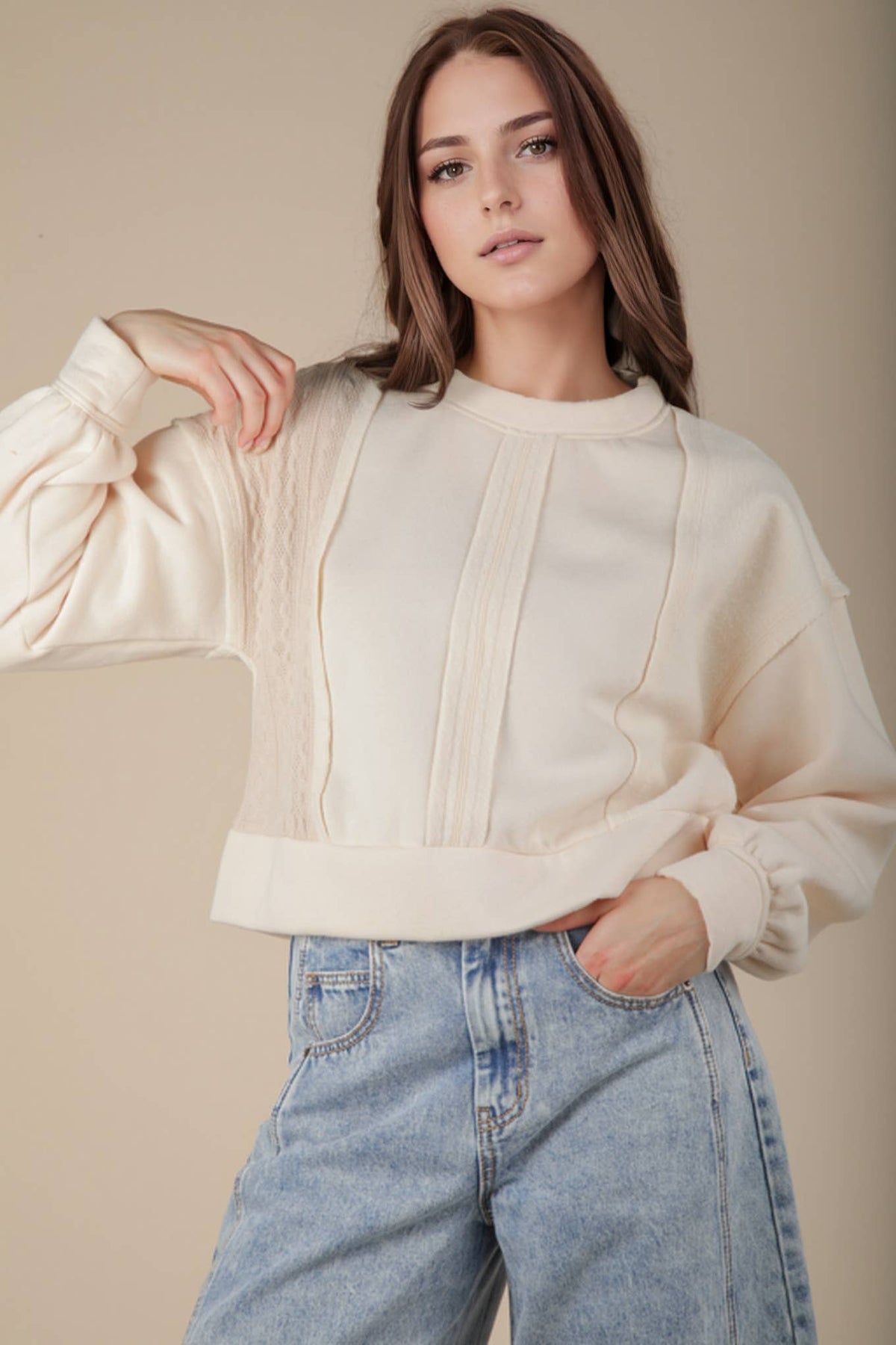 VT15193-Cable Contrast Detail Oversized Knit Crop Top
