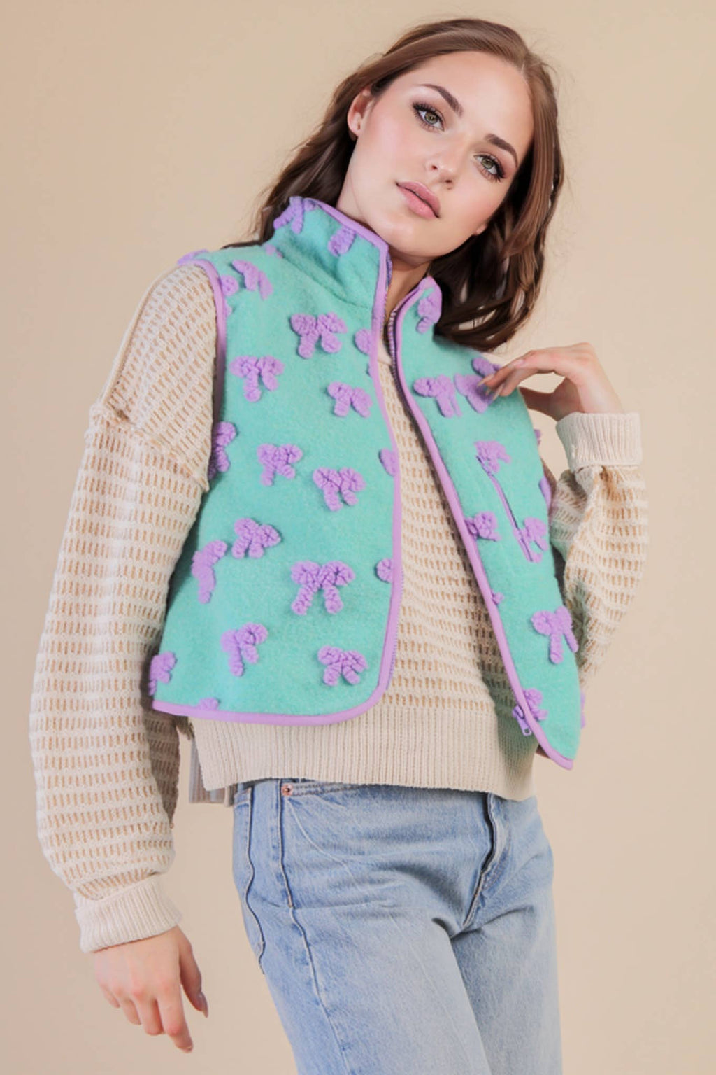 NJ90403-Textured Bow & Floral Printed Vest