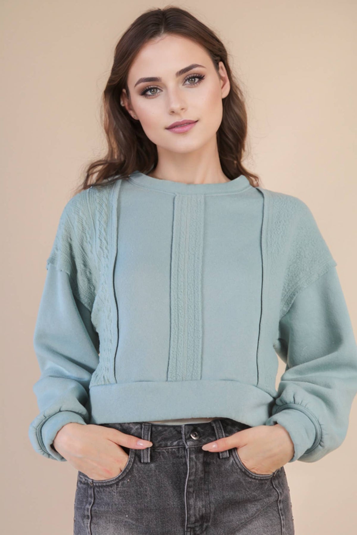 VT15193-Cable Contrast Detail Oversized Knit Crop Top