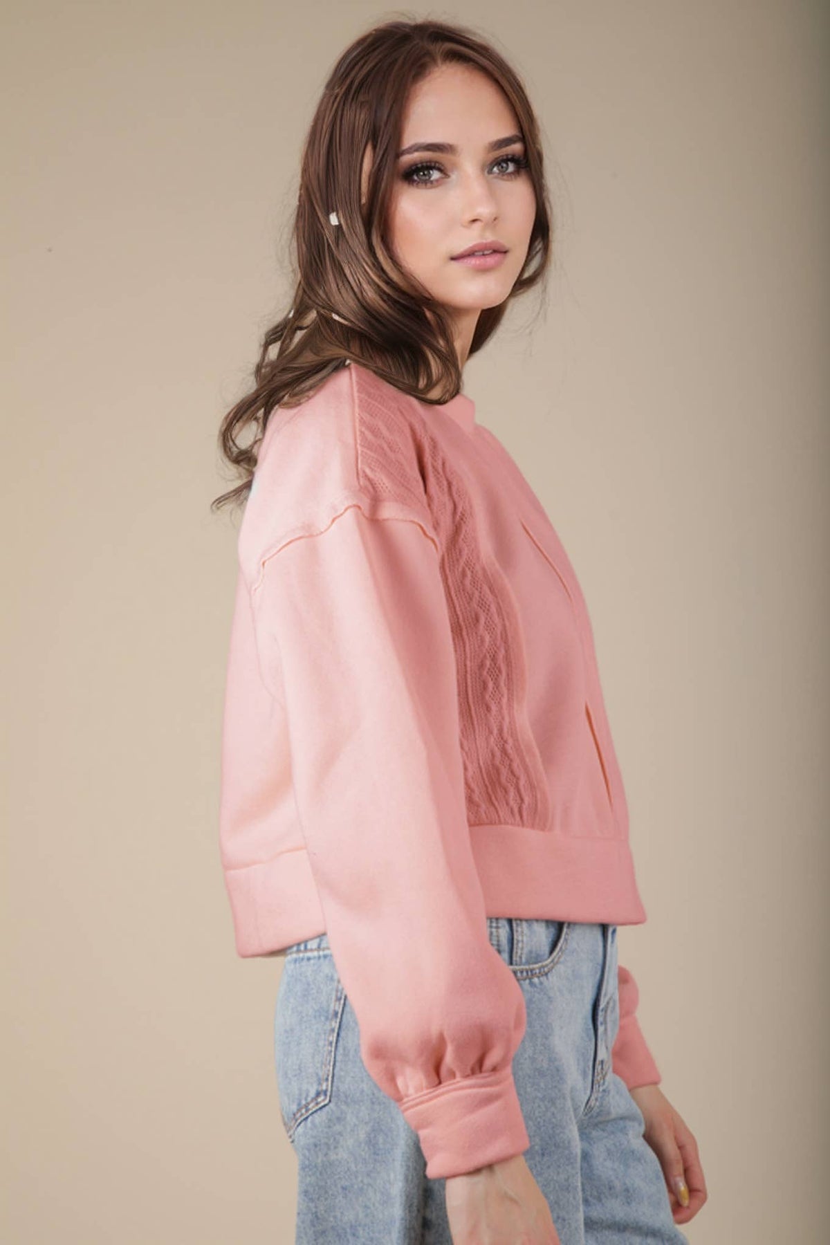 VT15193-Cable Contrast Detail Oversized Knit Crop Top